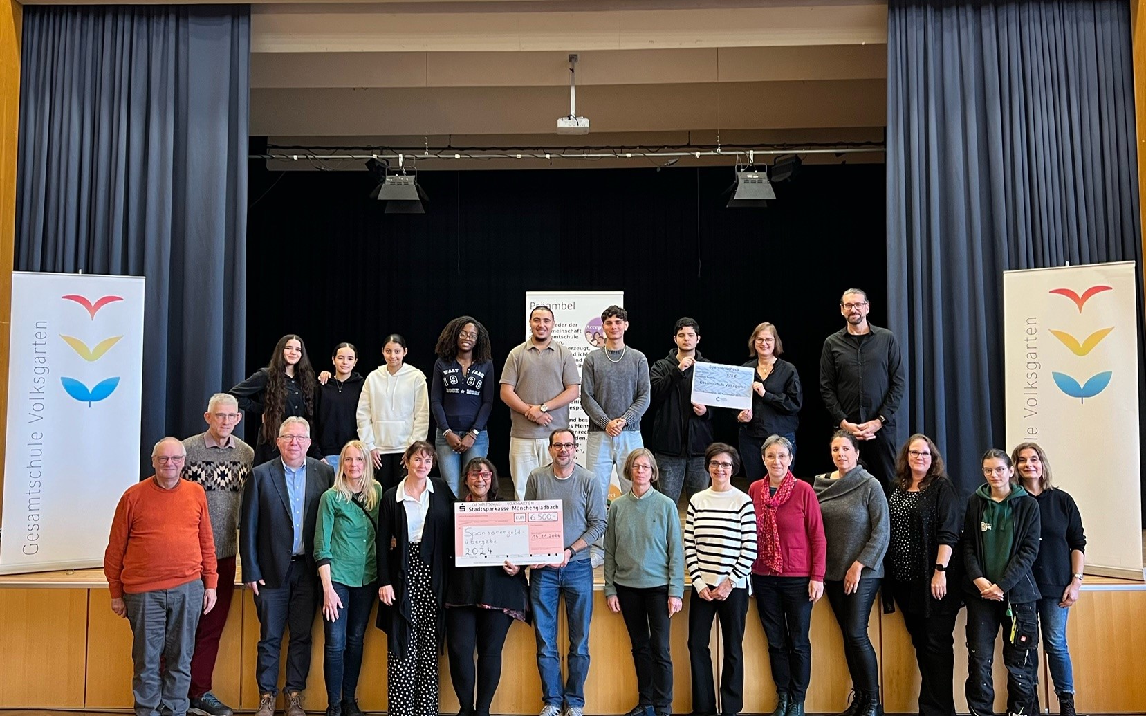 Scheckübergabe Scheckübergabe